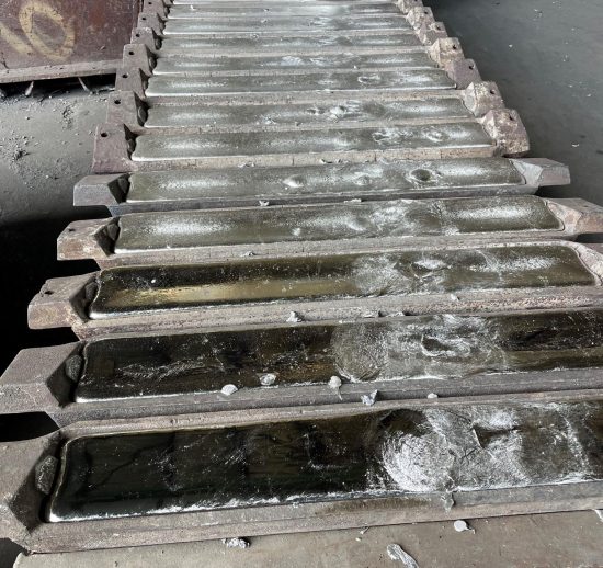 Alu Ingot ADC12.1 & 226 Alu ingots 85%